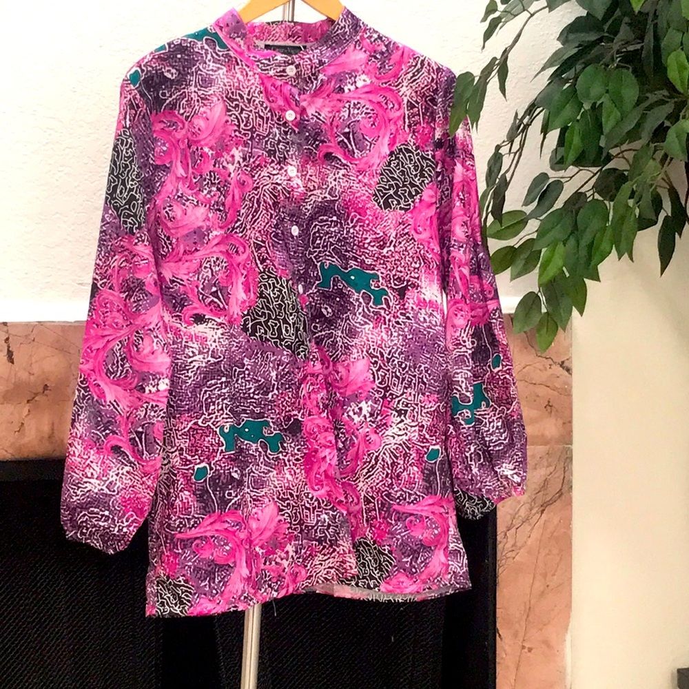 This XXL Coeur De Vague button Up Shirt And Was Designed in France